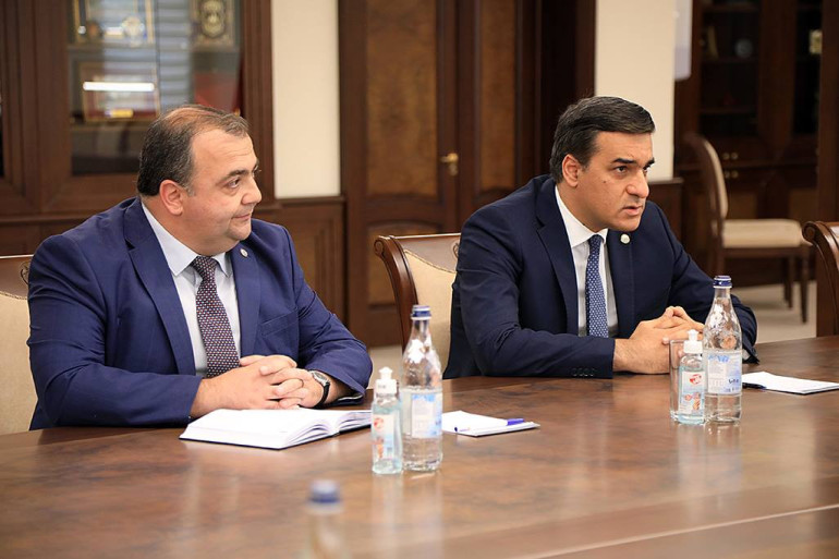 Պաշտպանության նախարարը և ՄԻՊ-ը քննարկել են 44-օրյա պատերազմին և հետպատերազմյան սահմանային լարվածությանը վերաբերող հարցեր