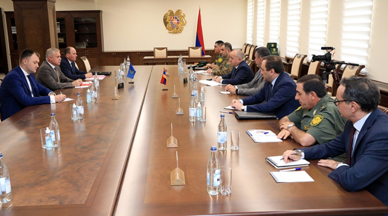 Եթե մեր սահմաններին ստեղծված իրադրությունը խաղաղ չհանգուցալուծվի, իրավունք ենք վերապահում խնդիրը լուծել ուժի կիրառմամբ․ Արշակ Կարապետյանն ասել է ՀԱՊԿ գլխավոր քարտուղարին