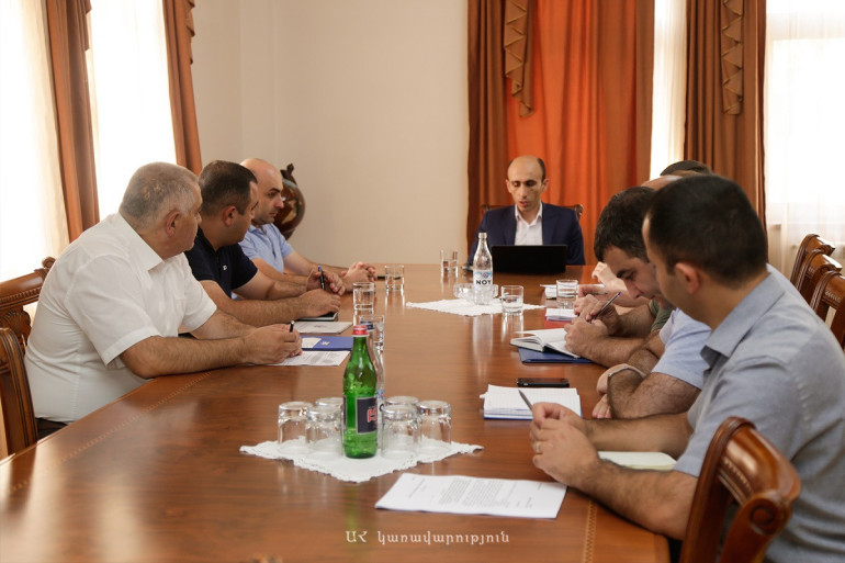 Արցախի պետնախարարը հրավիրել է խորհրդակցություն՝ բնակարանային ապահովության ծրագրերի թեմայով

 