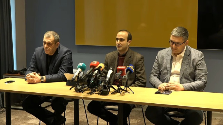 ՀՌԱՀ նախագահ Տիգրան Հակոբյանը արշավ է սկսել իր երկու կոլեգաների նկատմամբ, որոնք այնպես չեն քվեարկել, ինչպես ինքն է ցանկացել. Հ2-ի փոխտնօրեն (տեսանյութ)
