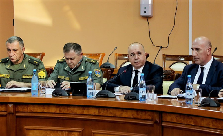 Պաշտպանության նախարարը հրահանգել է անել հնարավորը հավաքների եռամսյա ժամկետն առավելագույնս արդյունավետ օգտագործելու համար Պաշտպանության նախարարը հրահանգել է անել հնարավորը հավաքների եռամսյա ժամկետն առավելագույնս արդյունավետ օգտագործելու համար