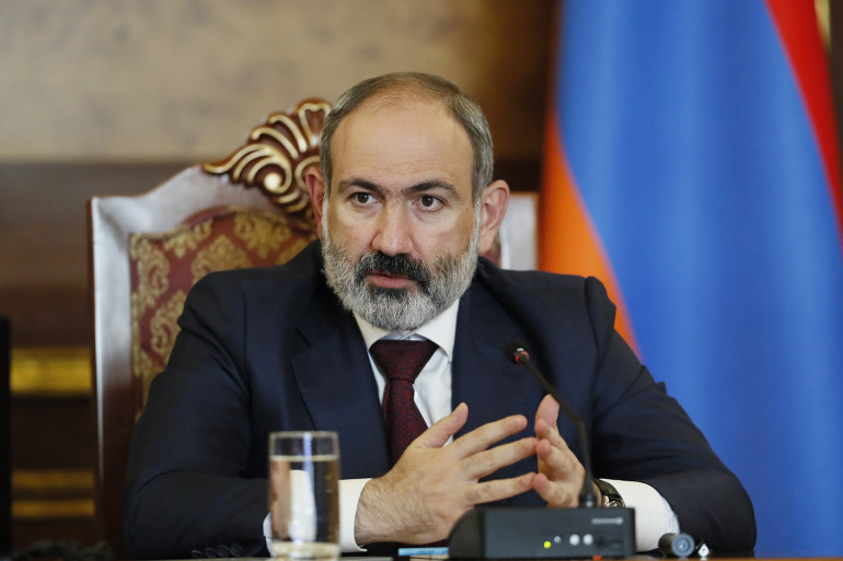 Պետք է հասկանալ անկլավների իրավական հիմքերը, թե արդյո՞ք քարտեզի վրա արված ուրվագիծ է և երկու կոլխոզների որոշում, որ, օրինակ՝ այս մի կոլխոզը այս մի տարածքից նվիրում է եղբայրական Ադրբեջանին․ Փաշինյան Պետք է հասկանալ անկլավների իրավական հիմքերը, թե արդյո՞ք քարտեզի վրա արված ուրվագիծ է և երկու կոլխոզների որոշում, որ, օրինակ՝ այս մի կոլխոզը այս մի տարածքից նվիրում է եղբայրական Ադրբեջանին․ Փաշինյան
