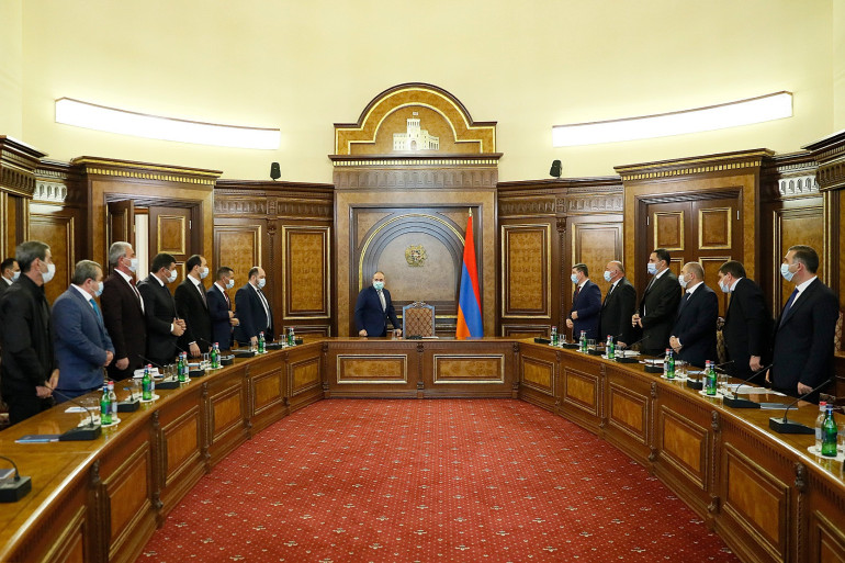 Նիկոլ Փաշինյանը Սյունիքի մարզի համայնքապետերի հետ հանդիպմանն անդրադարձել է սահմանների դեմարկացիա ու դելիմիտացիա իրականացնելու հնարավորություններին (տեսանյութ) Նիկոլ Փաշինյանը Սյունիքի մարզի համայնքապետերի հետ հանդիպմանն անդրադարձել է սահմանների դեմարկացիա ու դելիմիտացիա իրականացնելու հնարավորություններին (տեսանյութ)