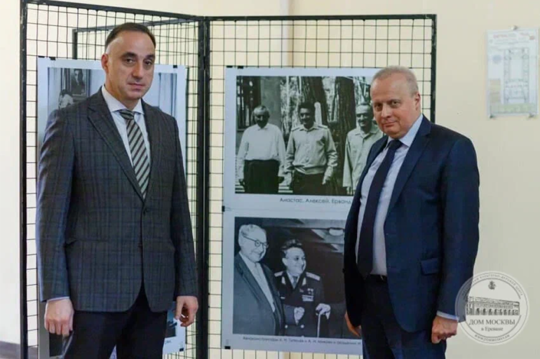 Հանրությանը ներկայացվեցին բացառիկ հնագիտական նմուշներ Շահումյանի նորահայտ դամբարանից