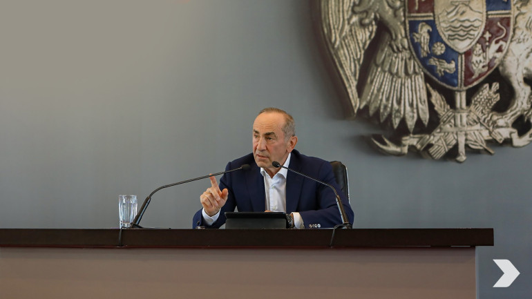 Քաղաքական բնույթ կրող քրեական հետապնդումներից մինչև ծայրաստիճան լարված սահմանային ու սոցիալական խնդիրներ․ Ռոբերտ Քոչարյանը վարել է «Հայաստան» խմբակցության նիստը Քաղաքական բնույթ կրող քրեական հետապնդումներից մինչև ծայրաստիճան լարված սահմանային ու սոցիալական խնդիրներ․ Ռոբերտ Քոչարյանը վարել է «Հայաստան» խմբակցության նիստը