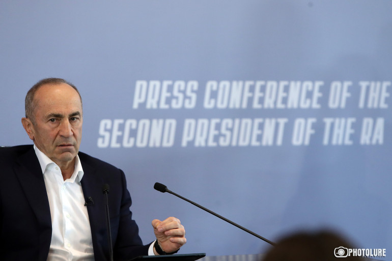 Իշխանությունները ուզում են Ղարաբաղի հարցը գցել ռուսների գրպանը․ Ռոբերտ Քոչարյան (տեսանյութ) Իշխանությունները ուզում են Ղարաբաղի հարցը գցել ռուսների գրպանը․ Ռոբերտ Քոչարյան (տեսանյութ)