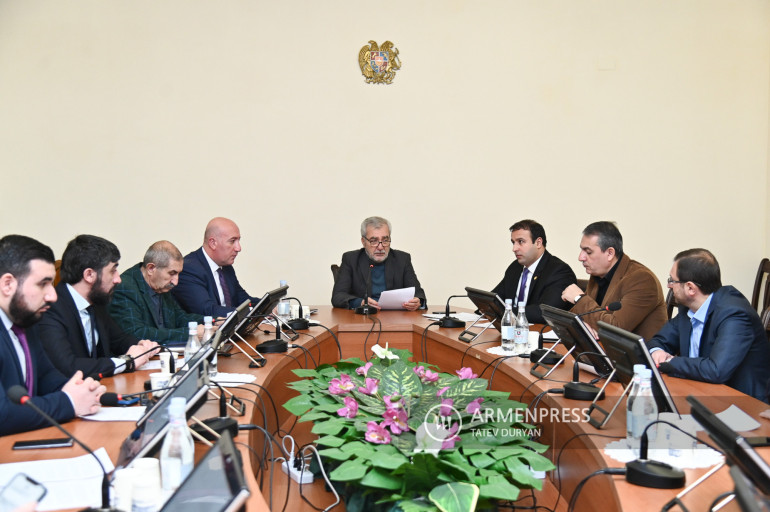 Չամուսնացած, ծնողներ, զավակներ չունեցած զոհված կամ անհետ կորած ճանաչված զինծառայողների մասով փոխհատուցում կստանան նրանց հարազատ քույրերը և եղբայրները. ԱԺ-ն նախագիծ է քննարկում