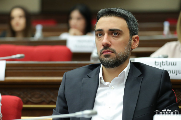Հենց այսպիսի վարքագիծ է բնորոշ բռնապետական իշխանություններին. դատավոր Բախշիյանի նկատմամբ իրավապահների գործողություններն ուղղված են ամբողջ դատական համակարգին շատ կոնկրետ «ազդակ» տալուն․ Վարդևանյան Հենց այսպիսի վարքագիծ է բնորոշ բռնապետական իշխանություններին. դատավոր Բախշիյանի նկատմամբ իրավապահների գործողություններն ուղղված են ամբողջ դատական համակարգին շատ կոնկրետ «ազդակ» տալուն․ Վարդևանյան