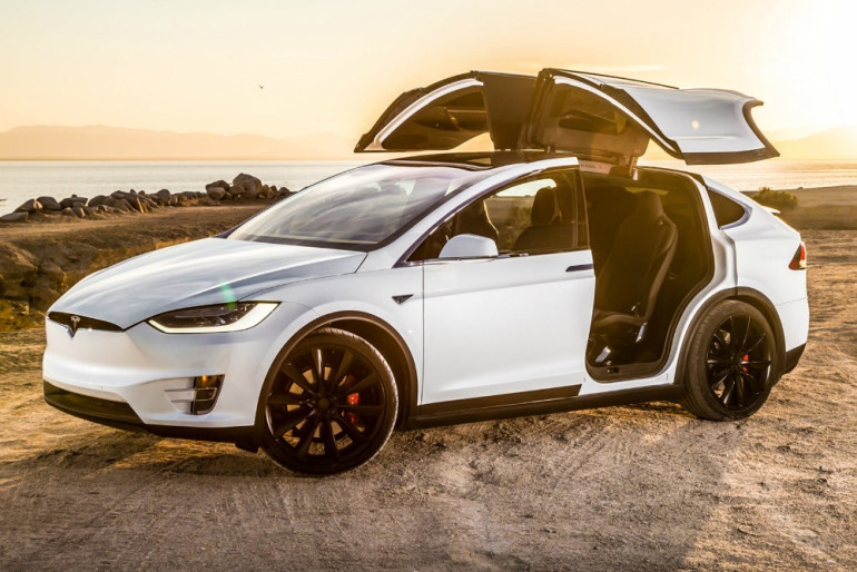 Tesla-ն ԱՄՆ-ում հետ է կանչում ավելի քան 800 000 էլեկտրական մեքենա