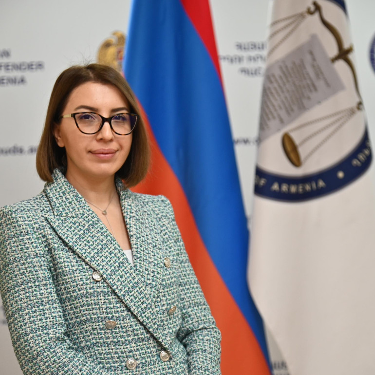 Քրիստիննե Գրիգորյանը որոշել է ՄԻՊ-ի պատմությունից ջնջել Արման Թաթոյանին. պաշտոնական կայքում նախկին Պաշտպանների թվում Թաթոյանը չկա (լուսանկար) Քրիստիննե Գրիգորյանը որոշել է ՄԻՊ-ի պատմությունից ջնջել Արման Թաթոյանին. պաշտոնական կայքում նախկին Պաշտպանների թվում Թաթոյանը չկա (լուսանկար)