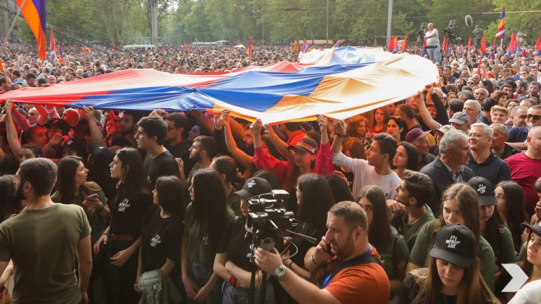 Ֆրանսիայի հրապարակի հանրահավաքը՝ լուսանկարներով Ֆրանսիայի հրապարակի հանրահավաքը՝ լուսանկարներով