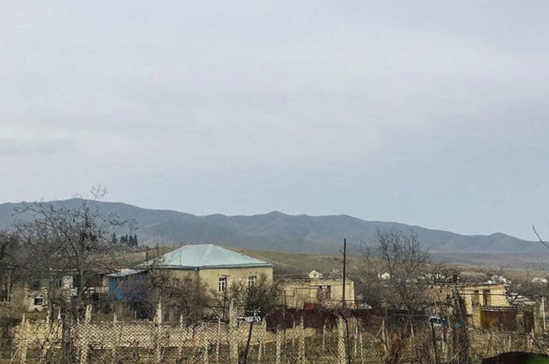 Փառուխում ռուսները անցակետ են դրել և չեն թույլատրում մտնել գյուղ, իսկ Քարագլխում ադրբեջանական դրոշներ են․ ի՞նչ իրավիճակ է ներխուժումից երեք ամիս անց Արցախի այդ հատվածում Փառուխում ռուսները անցակետ են դրել և չեն թույլատրում մտնել գյուղ, իսկ Քարագլխում ադրբեջանական դրոշներ են․ ի՞նչ իրավիճակ է ներխուժումից երեք ամիս անց Արցախի այդ հատվածում
