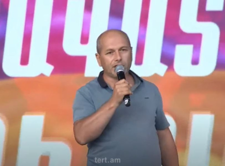 Պետք է լինել ամուր նյարդերով և չվհատվել երկար պայքարից, մենք ավելի համառ ենք լինելու, քան վարչախումբն է. Գեղամ Նազարյան Պետք է լինել ամուր նյարդերով և չվհատվել երկար պայքարից, մենք ավելի համառ ենք լինելու, քան վարչախումբն է. Գեղամ Նազարյան