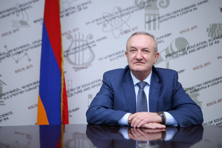 Հիսուսի արձանի մակետ են հրապարակել, լավ են արել, մենք դրան համահեղինակ չենք, թույլտվություն էլ դեռ չկա․ Վահրամ Դումանյան Հիսուսի արձանի մակետ են հրապարակել, լավ են արել, մենք դրան համահեղինակ չենք, թույլտվություն էլ դեռ չկա․ Վահրամ Դումանյան