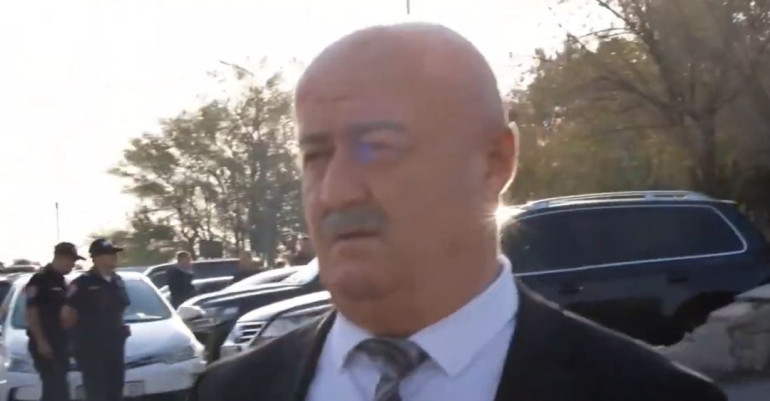 18 տարեկան տղան այլևս ծնողինը չի, այլ հասարակությանը․ Աղազարյանը՝ Եռաբլուրում տեղի ունեցած միջադեպի մասին 18 տարեկան տղան այլևս ծնողինը չի, այլ հասարակությանը․ Աղազարյանը՝ Եռաբլուրում տեղի ունեցած միջադեպի մասին