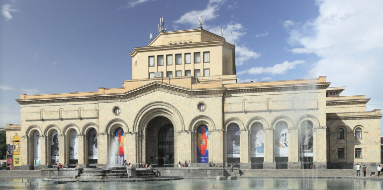 Ուռճացնելով վիճակագրությունը. Ազգային պատկերասրահի կտավների ցուցադրությունն արտասահմանում արտաքին առևտրի մեջ են հաշվել. «Հետք»