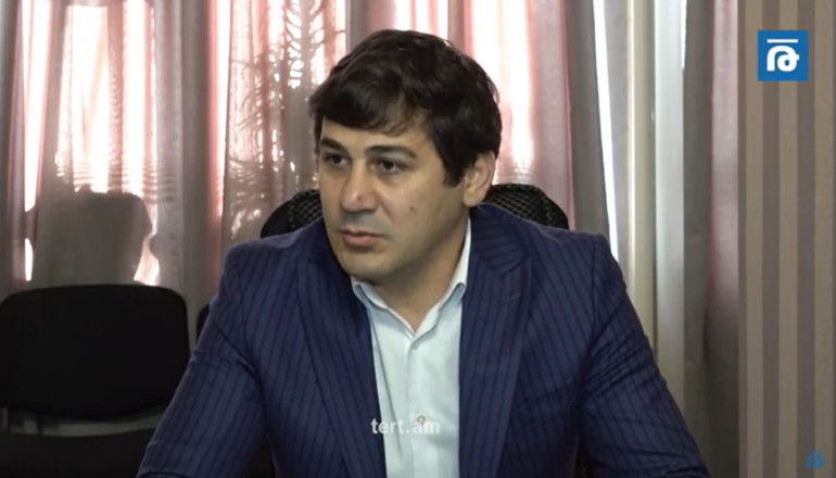 Քաղաքապետարանը 1 տարի է չի կատարում օրինական ուժի մեջ մտած դատական ակտի պահանջը․սեփականատիրոջ փաստաբանը մանրամասներ է ներկայացնում (տեսանյութ) Քաղաքապետարանը 1 տարի է չի կատարում օրինական ուժի մեջ մտած դատական ակտի պահանջը․սեփականատիրոջ փաստաբանը մանրամասներ է ներկայացնում (տեսանյութ)