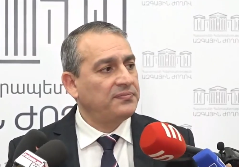 Ռուս խաղաղապահներն Ադրբեջանի ու Թուրքիայի ճնշման տակ են, բայց Լաչինի միջանցքը պետք է բացվի առանց նախապայմանների. Արմեն Խաչատրյան Ռուս խաղաղապահներն Ադրբեջանի ու Թուրքիայի ճնշման տակ են, բայց Լաչինի միջանցքը պետք է բացվի առանց նախապայմանների. Արմեն Խաչատրյան