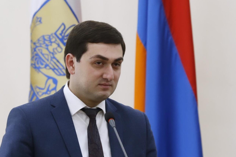 Երևանի քաղաքապետարանի աշխատակազմի քարտուղարի Ժ/Պ Սեյրան Մեջլումյանն աշխատանքից ազատման դիմում է ներկայացրել Երևանի քաղաքապետարանի աշխատակազմի քարտուղարի Ժ/Պ Սեյրան Մեջլումյանն աշխատանքից ազատման դիմում է ներկայացրել