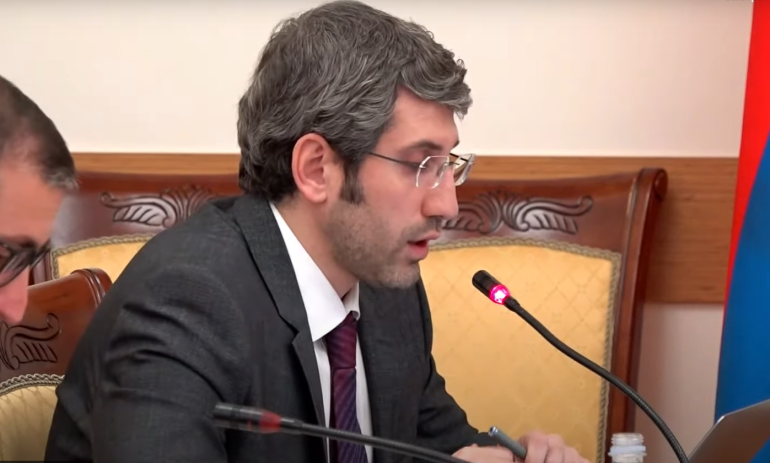 Դատապարտյալներին տեղափոխող «Ուազիկները» վերացրել ենք, նորմալ, կոնդիցիոներով մեքենաներ ենք գնել. Գրիգոր Մինասյան (տեսանյութ)