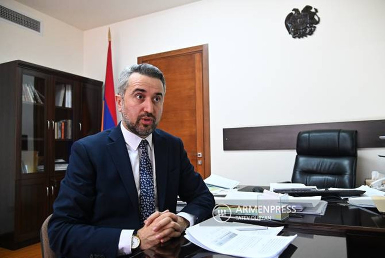 «Գոյ» թատրոնը ոչ միայն չի փակվում, այլև թատրոնի համար ստեղծվում են աննախադեպ բարենպաստ պայմաններ. Արա Խզմալյան