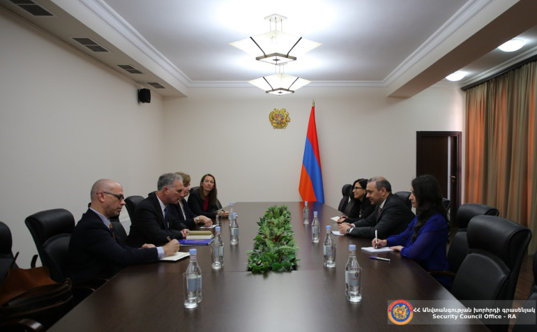 Արմեն Գրիգորյանը և Լուի Բոնոն քննարկել են հայ-ադրբեջանական հարաբերությունների կարգավորմանը և ԼՂ հիմնախնդրին առնչվող հարցեր