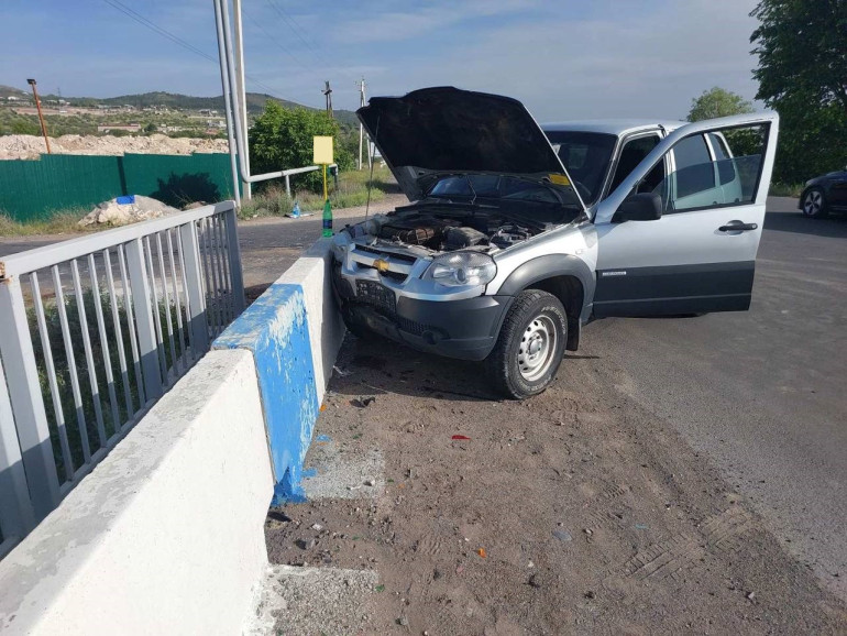Ձորաղբյուր գյուղի կամրջին բախվել են «Nissan» և «Chevrolet» ավտոմեքենաները․ տուժածները հոսպիտալացվել են