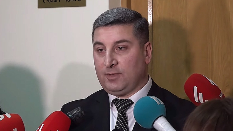 Անկլավների հետ կապված մի քանի տարբերակ կա, ինչու՞ եք գիշեր-ցերեկ միայն հանձնելուց խոսում․ Գնել Սանոսյան