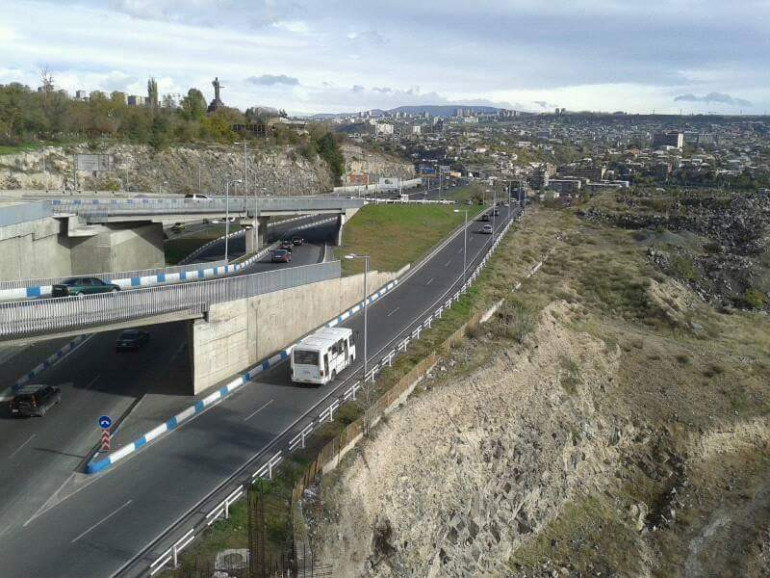 Երևանի Սարալանջի փողոցում հունիսի 2-ից երթևեկության կազմակերպման փոփոխություն կկատարվի (նոր երթուղու լուսանկար)