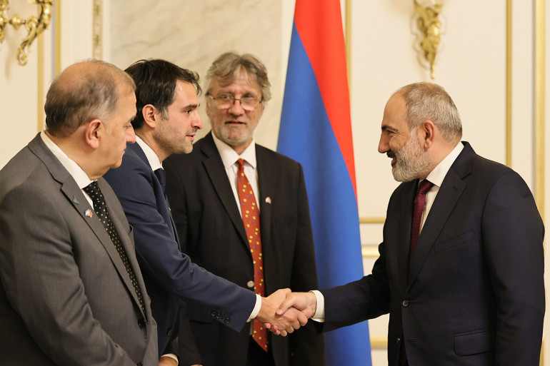 Փաշինյանն ընդունել է Արգենտինայի խորհրդարանական պատվիրակությանը