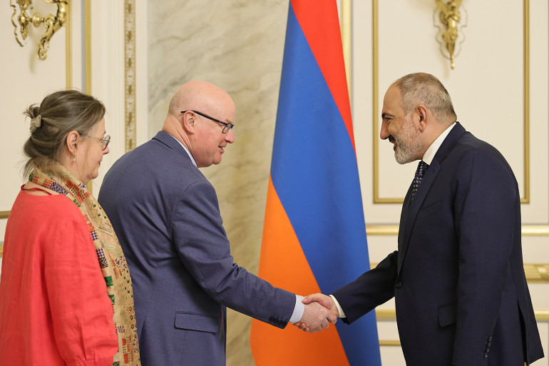 Նիկոլ Փաշինյանը ԵԽԽՎ հանձնաժողովի նախագահի տեղակալի հետ քննարկել է Լաչինի միջանցքի արգելափակման հետևանքով ստեղծված իրավիճակը