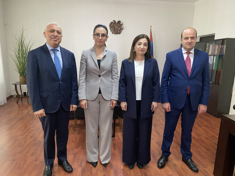 Աննա Վարդապետյանն այցելել է Բաթումում ՀՀ գլխավոր հյուպատոսություն
