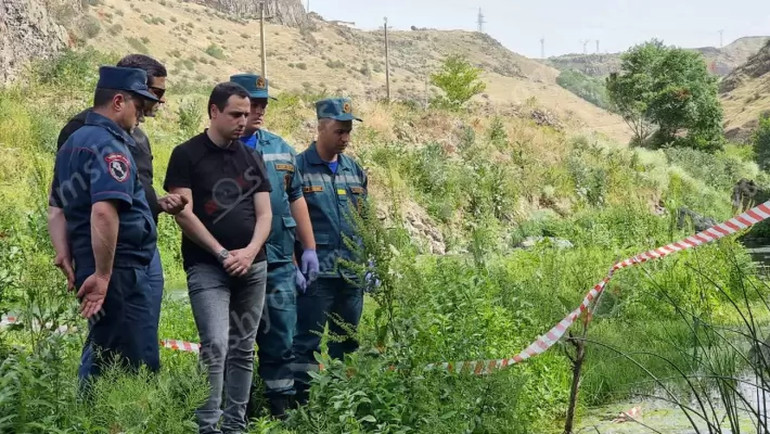 Նոր Հաճնի կամրջի տակ՝ ճահճուտի մեջ հայտնաբերվել է տղամարդու դի, կամրջին՝ նրա մեքենան. Shamshyan.com