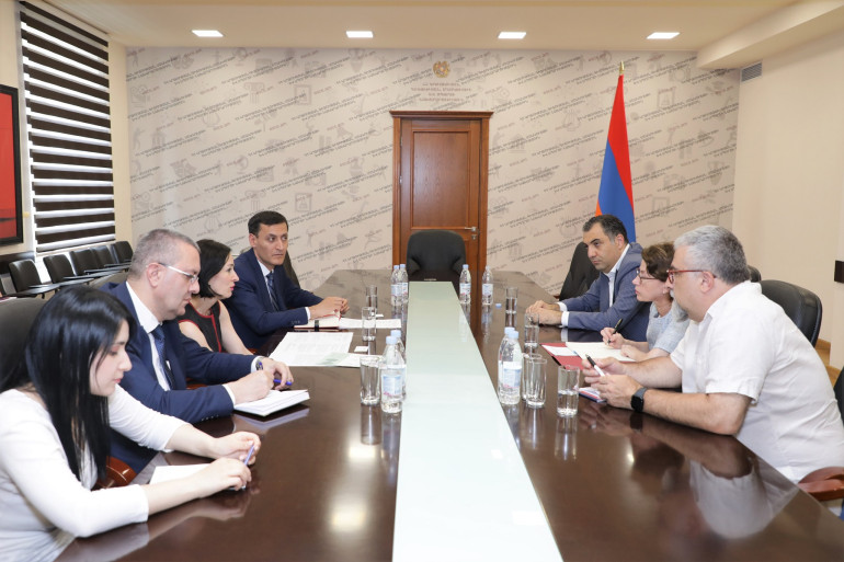 ԿԳՄՍ նախարարն ընդունել է ՀՀ-ում Լատվիայի դեսպանին․ հանդիպմանը կարևորվել է երկու երկրների միջև միջբուհական երկխոսության զարգացումը