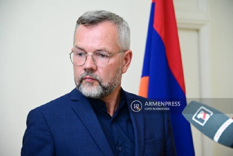 «BMW»-ն գլորվել է ձորը․ ավտոմեքենայի մոտակայքում հայտնաբերվել է վարորդի դին
