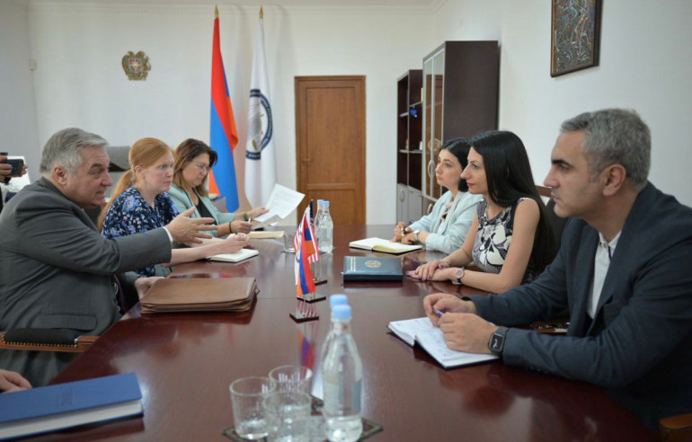 ՄԻՊ-ը ԱՄՆ ՄԶԳ/Հայաստան առաքելության տնօրենին է ներկայացրել սահմանային բնակավայրերում մարդու իրավունքների խախտումները