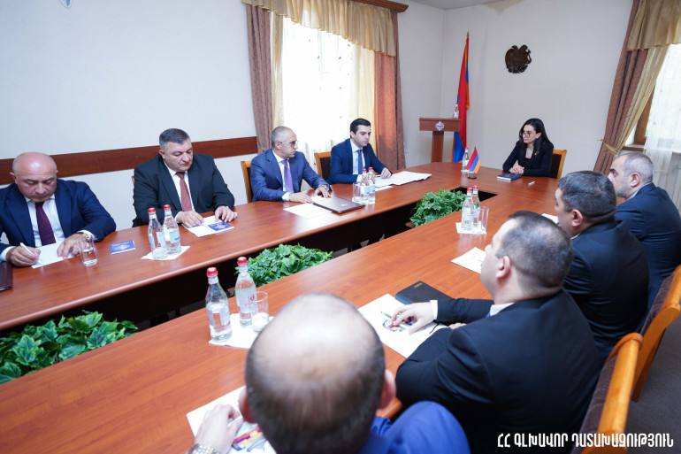 Գլխավոր դատախազն Արմավիրի մարզի դատախազությունում խորհրդակցություն է անցկացրել