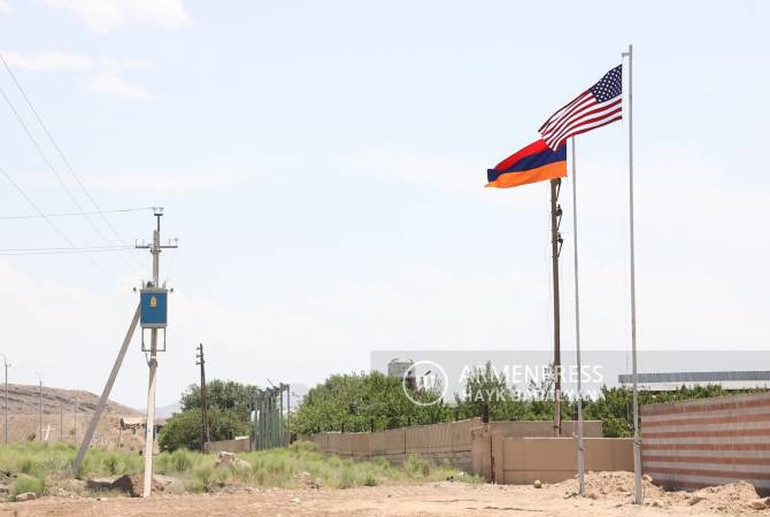 Երասխի մետալուրգիական գործարանում բարձրացվեցին Հայաստանի և ԱՄՆ դրոշները