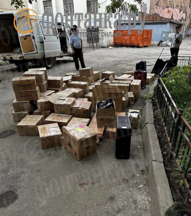 «Վագների» ղեկավար Պրիգոժինի գրասենյակի մոտ ուժայինները հայտնաբերել են փողով լի արկղերով մեքենա