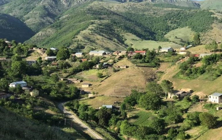 Եղցահողից և Լիսագորից խաղաղապահների ուղեկցությամբ բնակիչներ են մեկնել Ստեփանակերտ և վերադարձել