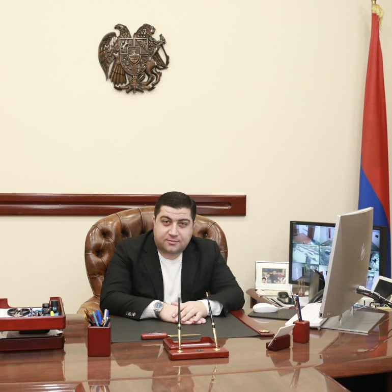 «Մերգելյանի» պուրակը վերածվել էր հանրային շահը մասնավոր շահին ստորադասելու օրինակի, ներկայացնում ենք պուրակի վերակառուցման ծրագրի երկու տարբերակները․ Արաբկիր վարչական շրջանի ղեկավար