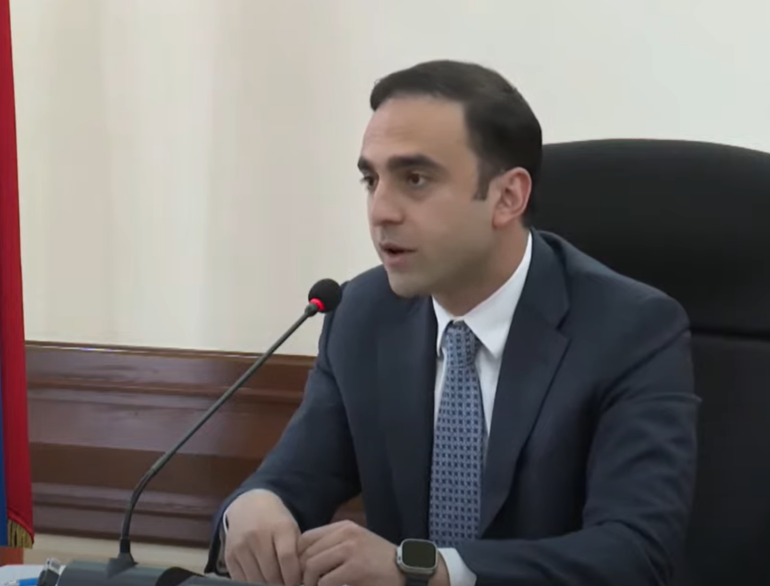 Կանգառներում էկրաններ պետք է դնենք, որ մարդիկ իմանան` ավտոբուսը որտեղ է, քանի րոպեից կհասնի․ Ավինյան