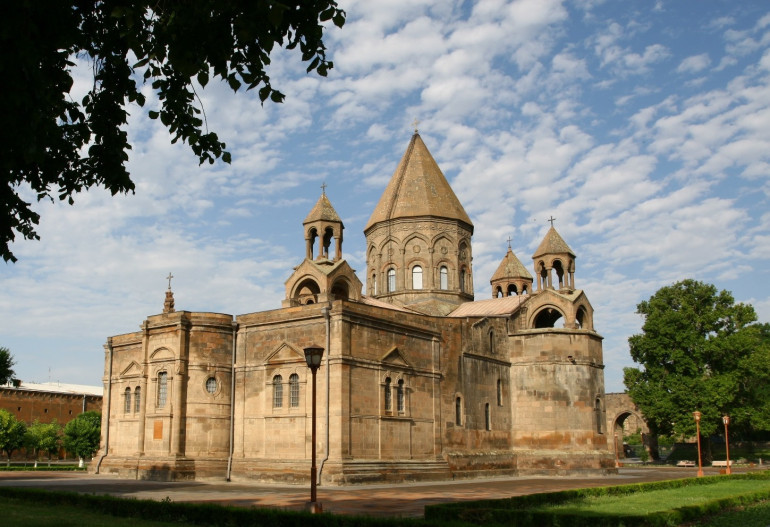Ամենայն Հայոց Կաթողիկոսը կարգալույծ է հռչակել Տ. Սեդրակ քահանա Աղասյանին