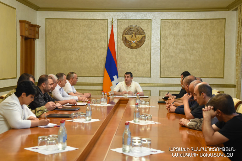 ԱՀ նախագահը խորհրդակցություն է հրավիրել ներքին ու արտաքին անվտանգային խնդիրների լուծման թեմայով