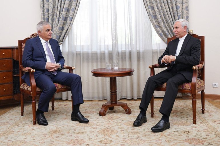 Փոխվարչապետ Մհեր Գրիգորյանը հրաժեշտի հանդիպում է ունեցել Հայաստանում Իրանի դեսպանի հետ