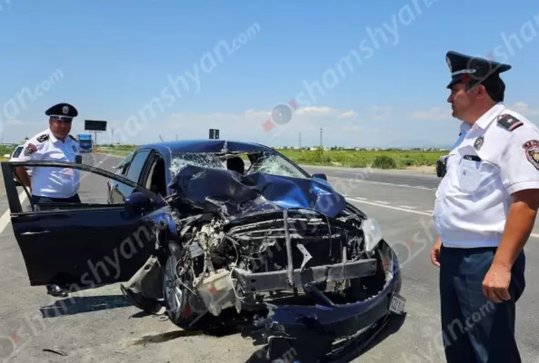 Արարատի մարզում Toyota-ն բախվել է ЗИЛ բեռնատարին. կա վիրավոր․ Shamshyan.com