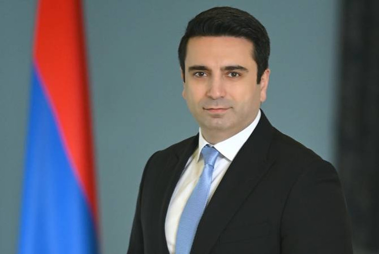 Ալեն Սիմոնյանը, ՔՊ-ական պատգամավորներ և Արմեն Ռուստամյանը մեկնել են Փարիզ