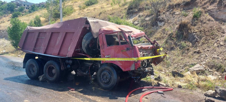 Բեռնատար ավտոմեքենան գլորվել է ձորը