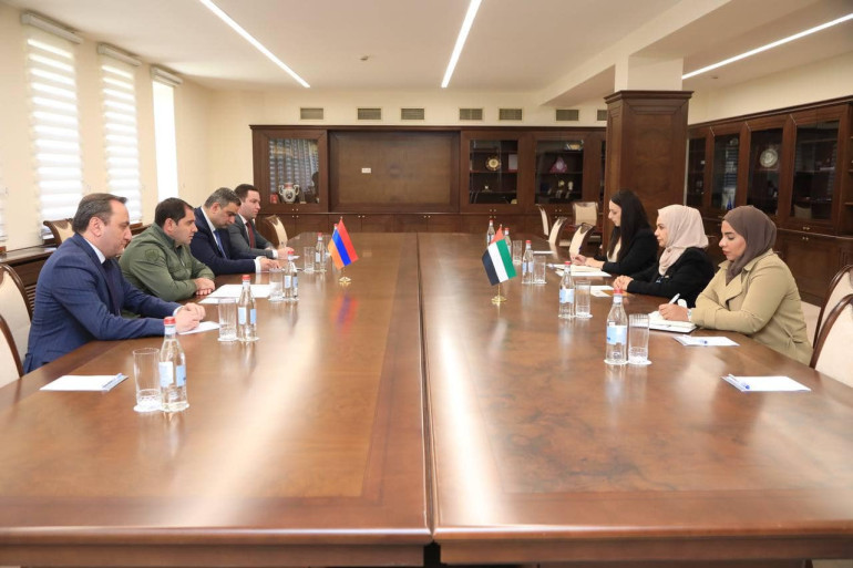 Սուրեն Պապիկյանն ընդունել է ՀՀ-ում ԱՄԷ նորանշանակ դեսպանին
