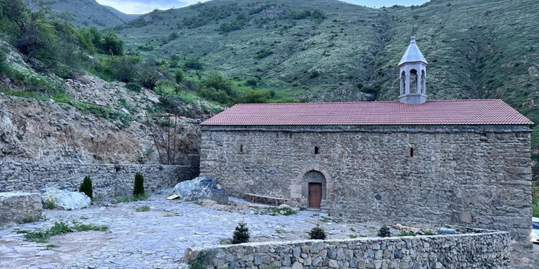 Վերականգնվել է Սյունիքի Քրդիկանց բնակավայրի 17-րդ դարում կառուցված Սբ. Աստվածածին եկեղեցին